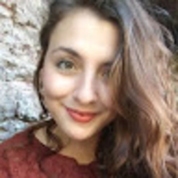 Meet your Posher, Hayli - Picture 1 of 1